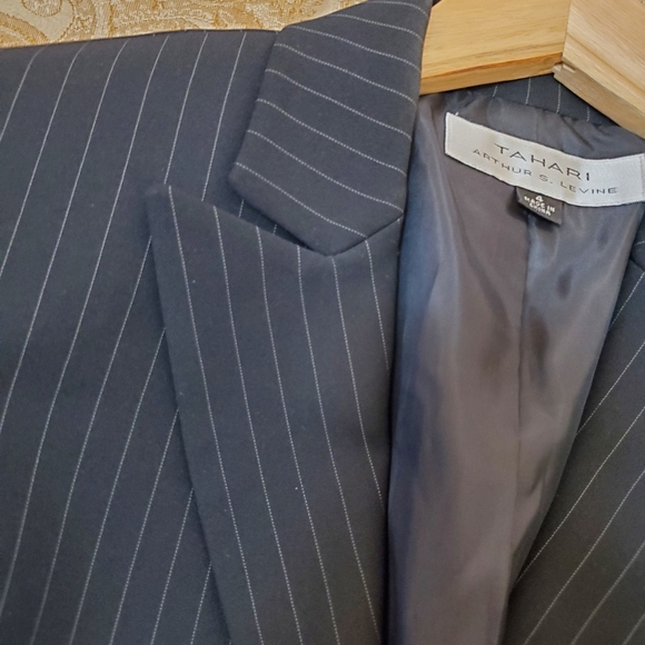 Ladies Jacket - Picture 6 of 10